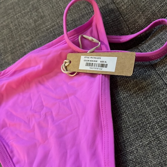 Skims Body T String Thong - Picture 5 of 7